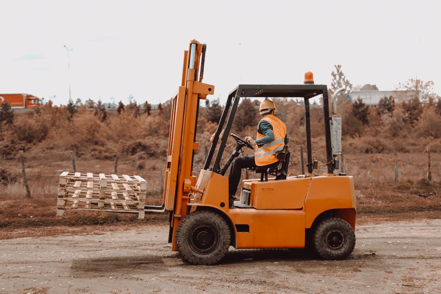 Lakukan Pemerikasaan ini Sebelum Menggunakan Forklift